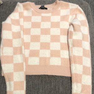 Checkered pink cropped sweater